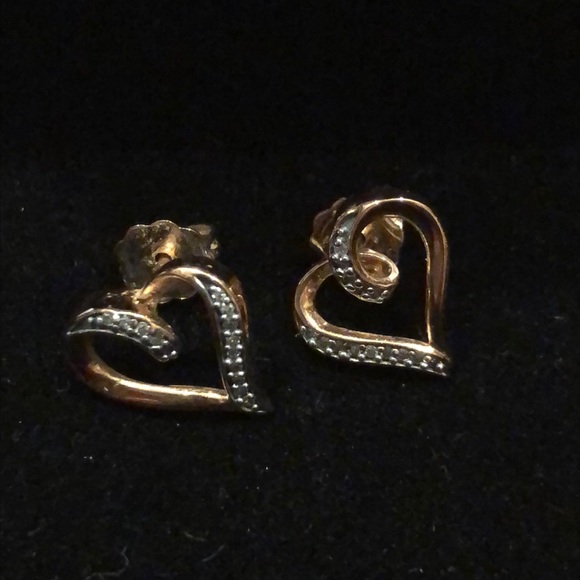 Kay Jewelers 10K rose gold diamond heart earrings